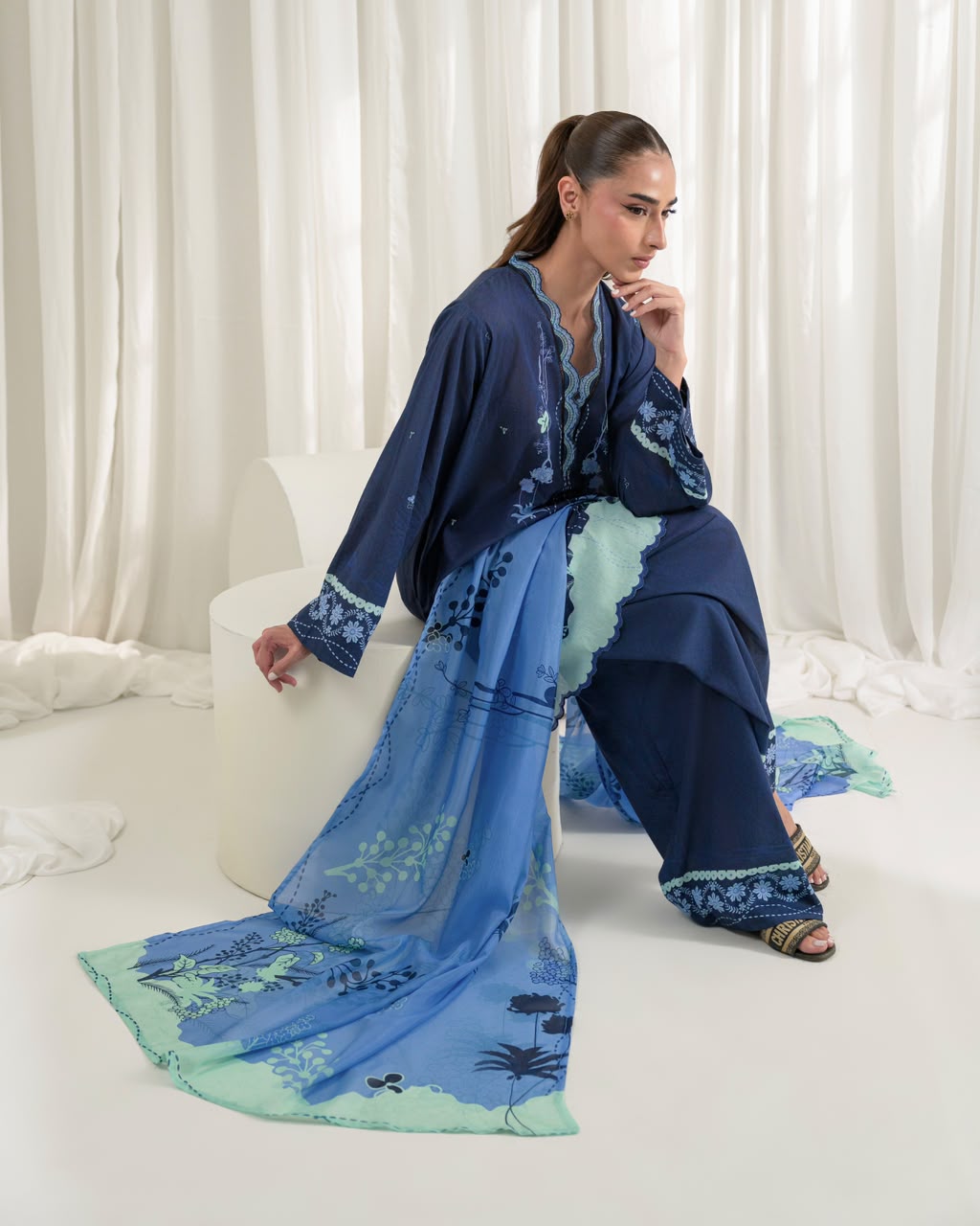 SOLE DUPATTA